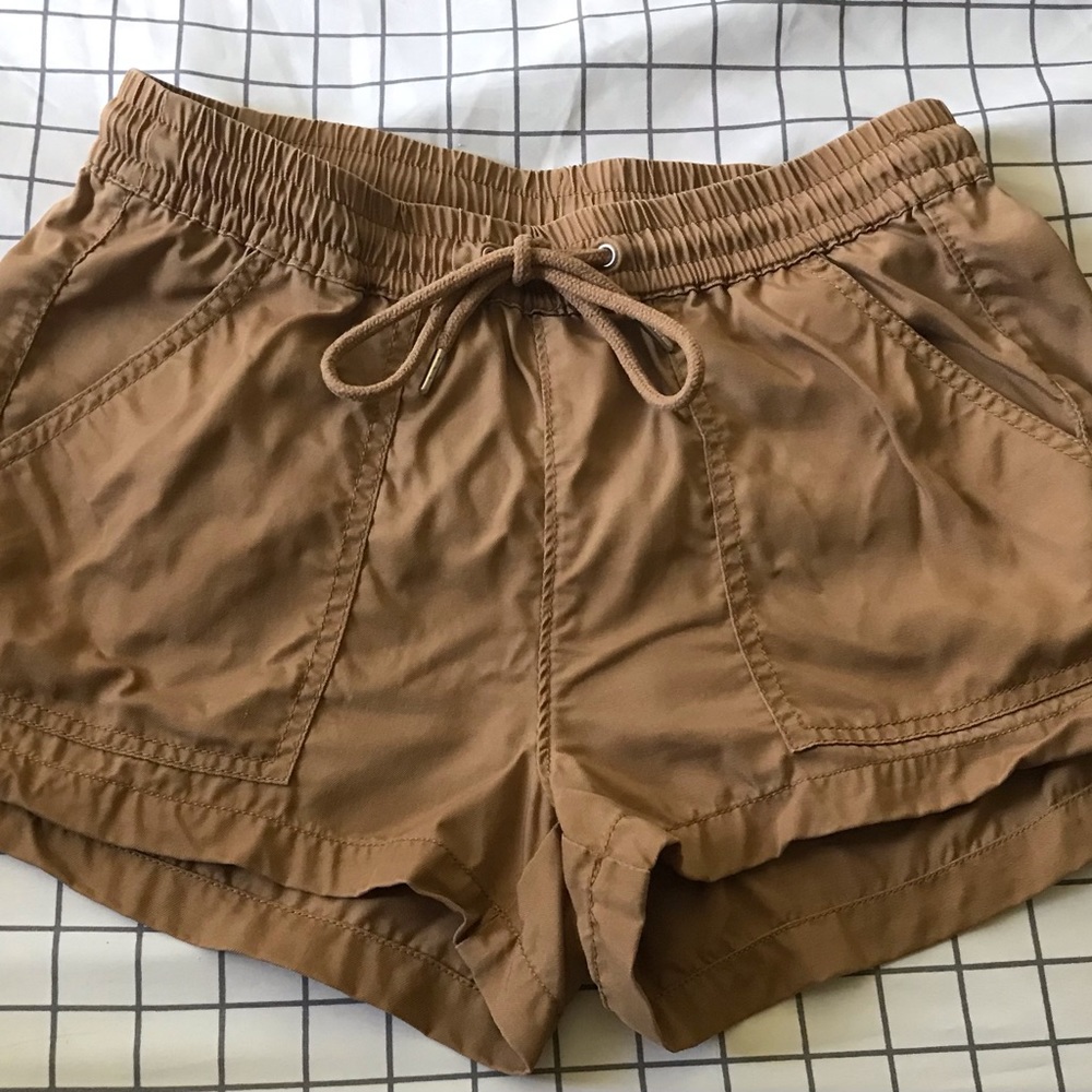 H&M Khaki Linen Shorts Size 2